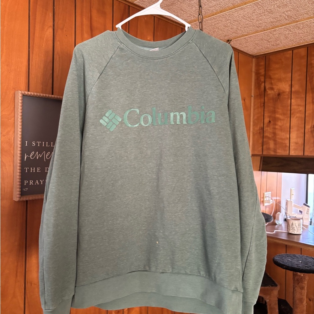 Columbia Men's Olive Crewneck Sweater